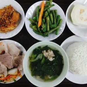 THỊT RAM XÁ XÍU KIM CHI + CÁ BASA CHIÊN SẢ ỚT