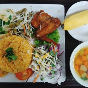 CƠM CHIÊN XỐI MỠ + CÁNH GÀ CHIÊN NƯỚC MẮM